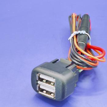 969 р. USB зарядное устройство для LADA Kalina,Chevrolet NIVA, Samara-2, ВАЗ 2123, ВАЗ 2110 европанель, Chevrolet NIVA АПЭЛ 2039550793092  с доставкой в г. Керчь. Увеличить фотографию 2