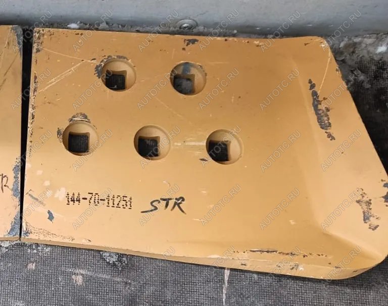 3 889 р. Нож боковой правый (5 отверстий) SD16 SHANTUI 16y-81-00003144-70-11261  с доставкой в г. Керчь