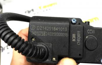 3 529 р. Кран отопителя электрический SHACMAN X3000 ОРИГИНАЛ SHACMAN dz14251841013  с доставкой в г. Керчь. Увеличить фотографию 4