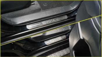 4 649 р. Накладки на пороги (лист шлифованный надпись Toyota) 4шт  toylc2502401  с доставкой в г. Керчь. Увеличить фотографию 1