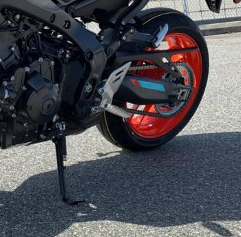 1 249 р. Подножки передние для мотоцикла Yamaha MT09 SP 21-24, YZF-R7, XSR900 22-24  пм-00030884  с доставкой в г. Керчь. Увеличить фотографию 4