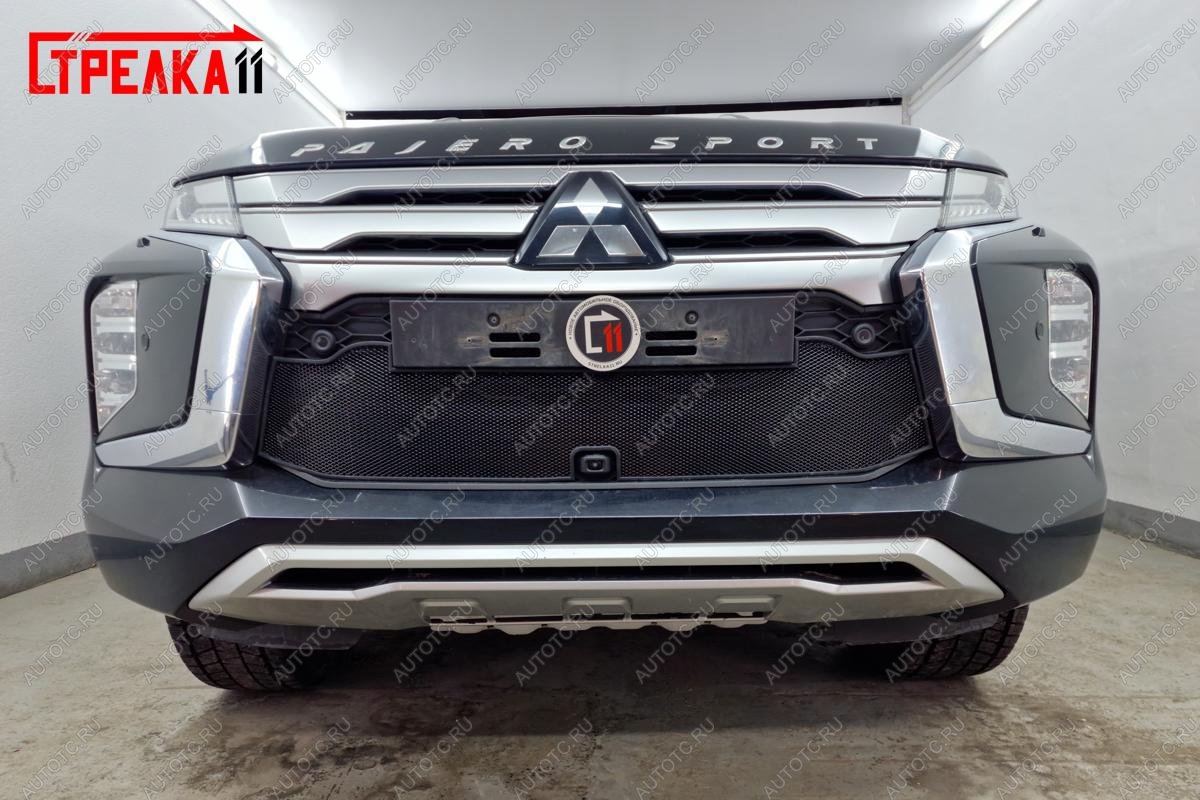 3 299 р. Защита радиатора Стрелка11 Стандарт Mitsubishi Pajero Sport QF рестайлинг (2019-2022) (черная)  с доставкой в г. Керчь