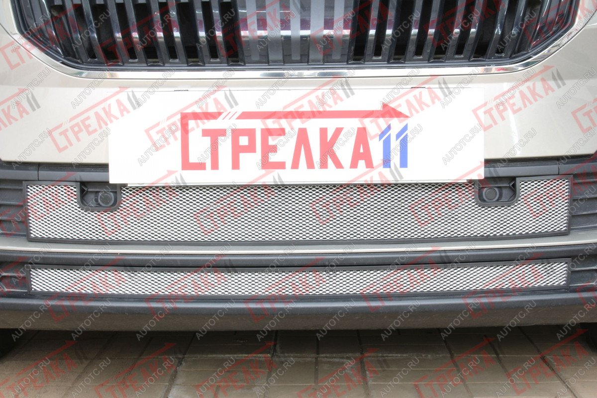 5 499 р. Защита радиатора (низ 2 части) Стрелка11 Стандарт  Skoda Karoq  NU7 (2020-2025) рестайлинг (хром)  с доставкой в г. Керчь
