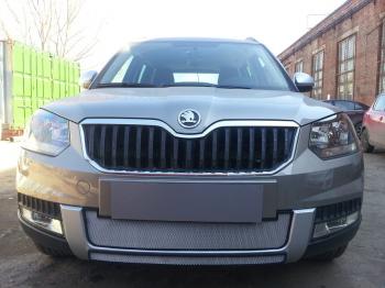 3 099 р. Защита радиатора (центральная) (Outdoor) Стрелка11 Стандарт  Skoda Yeti (2013-2018) (черная)  с доставкой в г. Керчь. Увеличить фотографию 2