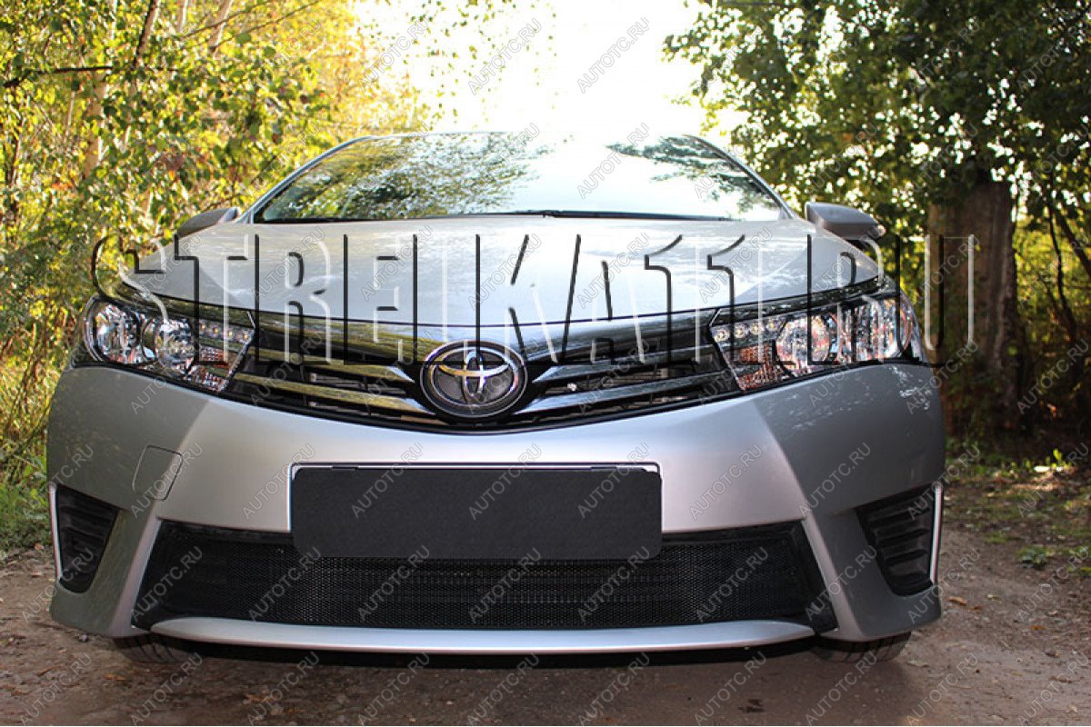 3 089 р. Защита радиатора Стрелка11 Стандарт  Toyota Corolla  E180 (2013-2016) дорестайлинг (черная)  с доставкой в г. Керчь