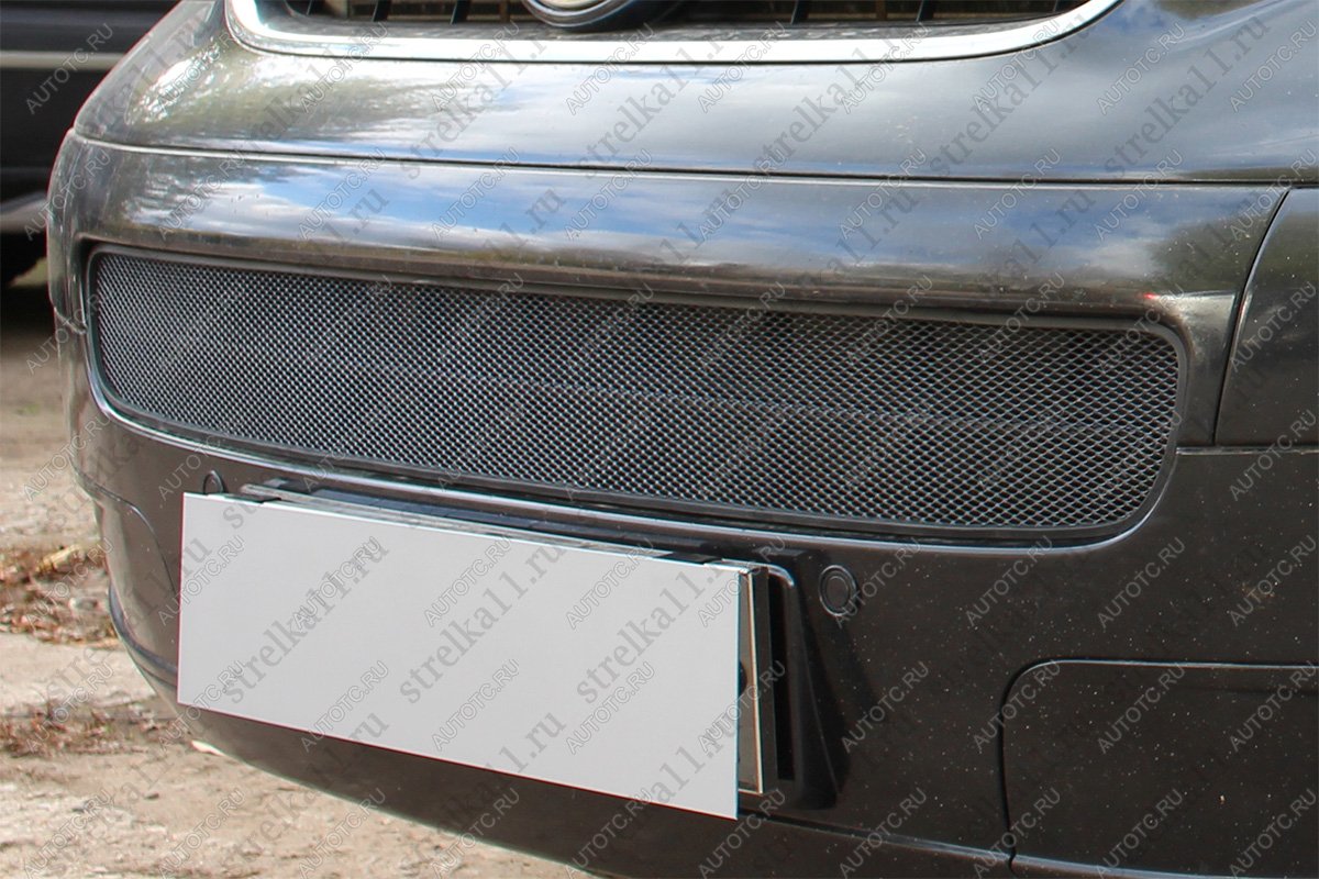 3 199 р. Защита радиатора Стрелка11 Стандарт  Volkswagen Multivan  T5 (2003-2009)  дорестайлинг (черная)  с доставкой в г. Керчь