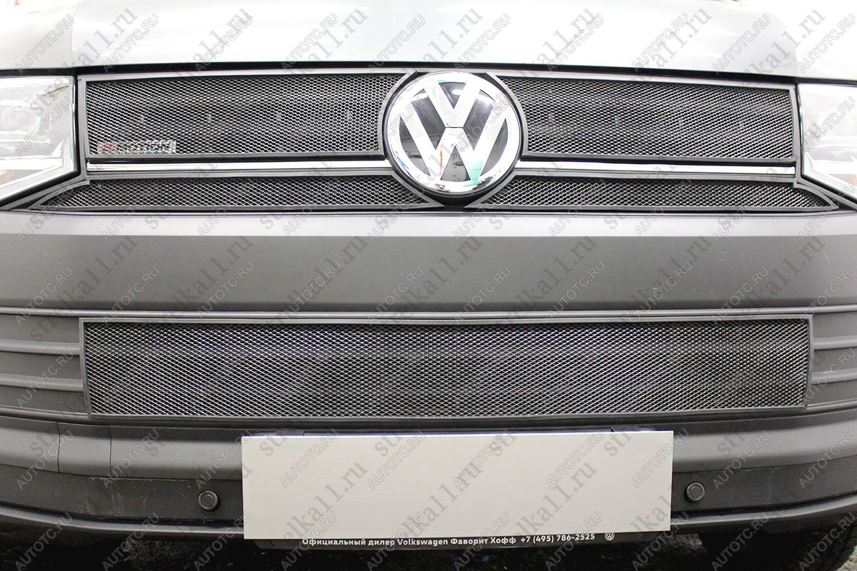 5 649 р.  Защита радиатора (4 части верх) (TrendLine) Стрелка11 Стандарт Volkswagen Transporter T6 дорестайлинг (2015-2019) (черная)  с доставкой в г. Керчь