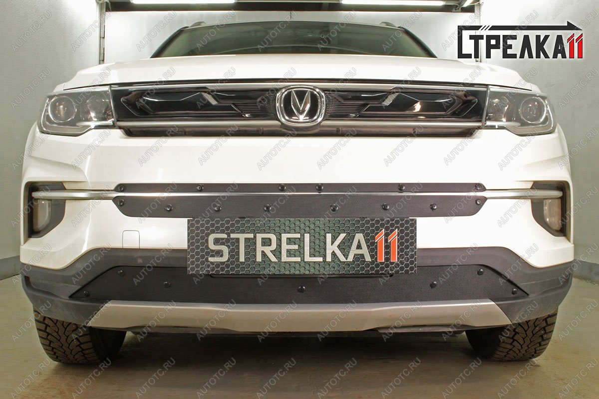 1 099 р. Зимняя заглушка решетки радиатора (верх, 2 части) Стрелка11 Changan CS35 Plus дорестайлинг (2018-2022) (черная)  с доставкой в г. Керчь