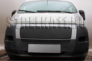 Зимняя заглушка решетки радиатора (середина) Стрелка11 Fiat Ducato 250 (2006-2014) (черная)