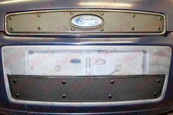 Зимняя заглушка решетки радиатора (верх) Стрелка11 Ford Fusion  1 (2005-2012)  рестайлинг, хэтчбэк (черная)