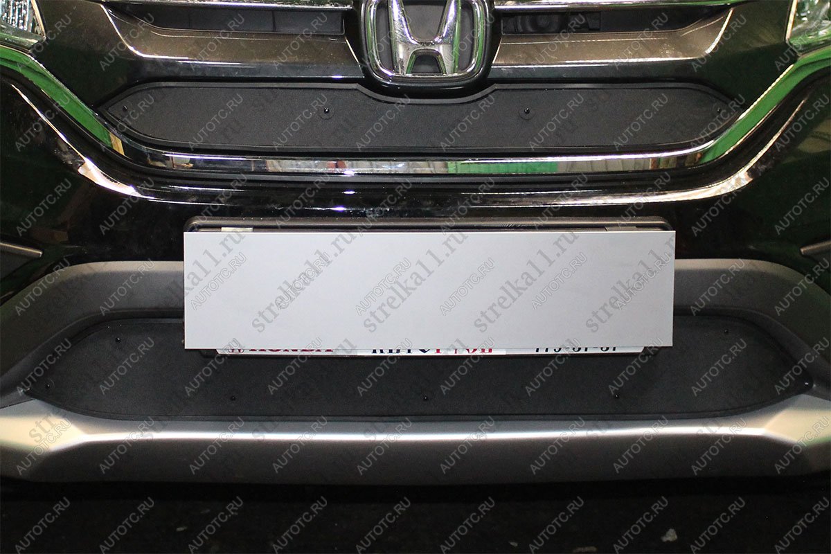 759 р. Зимняя заглушка решетки радиатора (V 2.0, низ) Стрелка11 Honda CR-V RM1,RM3,RM4 рестайлинг (2014-2018) (черная)  с доставкой в г. Керчь