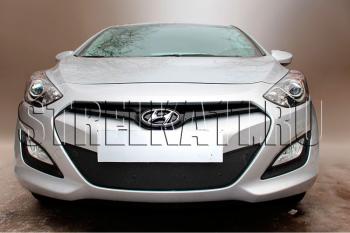 Зимняя заглушка решетки радиатора Стрелка11 Hyundai I40 1 VF дорестайлинг универсал (2011-2015) (черная)