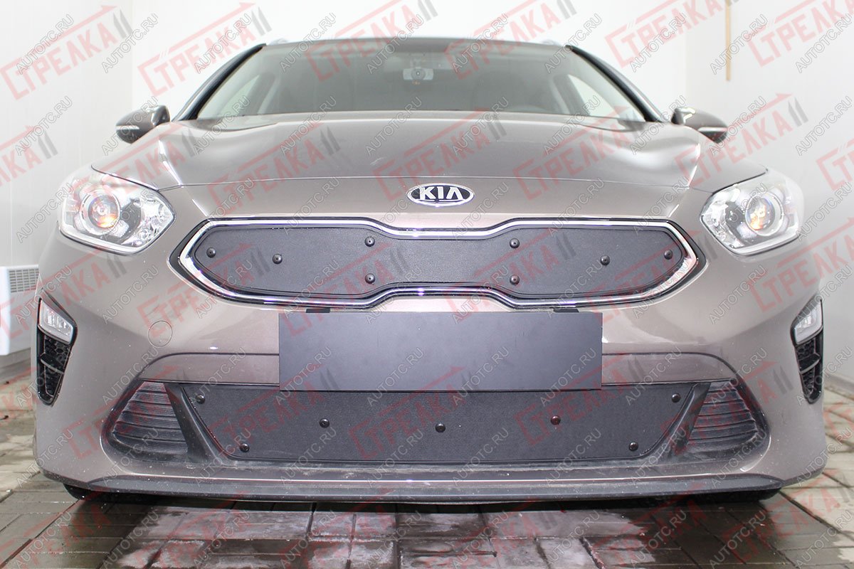 759 р. Зимняя заглушка решетки радиатора (низ) Стрелка11 KIA Ceed 3 CD универсал (2018-2025) (черная)  с доставкой в г. Керчь