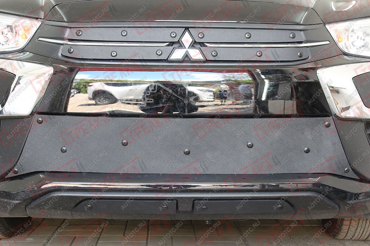 759 р. Зимняя заглушка решетки радиатора (центр) Стрелка11 Mitsubishi ASX 2-ой рестайлинг (2017-2020) (черная)  с доставкой в г. Керчь