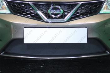 Зимняя заглушка решетки радиатора Стрелка11 Nissan Tiida  2 хэтчбек (2015-2016) C13 дорестайлинг (черная)