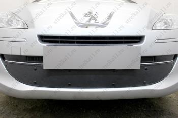 Зимняя заглушка решетки радиатора (3 части) Стрелка11 Peugeot 408 (2010-2017)  дорестайлинг (черная)