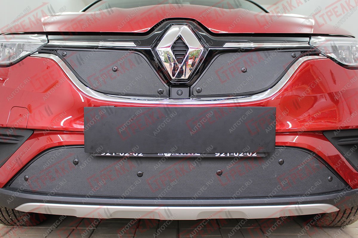 1 099 р. Зимняя заглушка решетки радиатора (верх, 2 части) Стрелка11 Renault Arkana (2019-2025) (черная)  с доставкой в г. Керчь