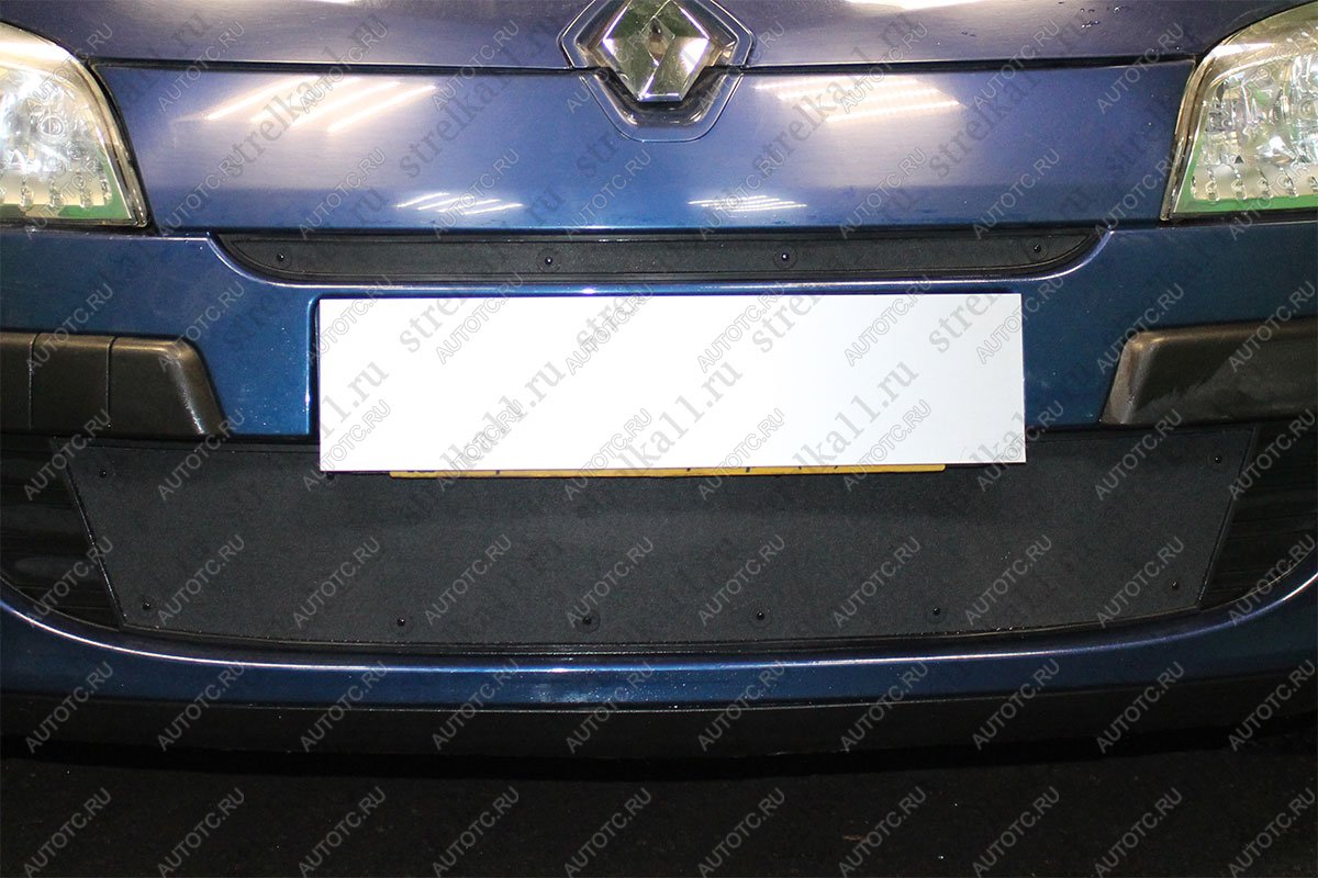 759 р. Зимняя заглушка решетки радиатора (низ) Стрелка11  Renault Megane ( универсал,  седан,  хэтчбэк 5 дв.,  купе 3 дв.) (2008-2013)  дорестайлинг, дорестайлинг (черная)  с доставкой в г. Керчь