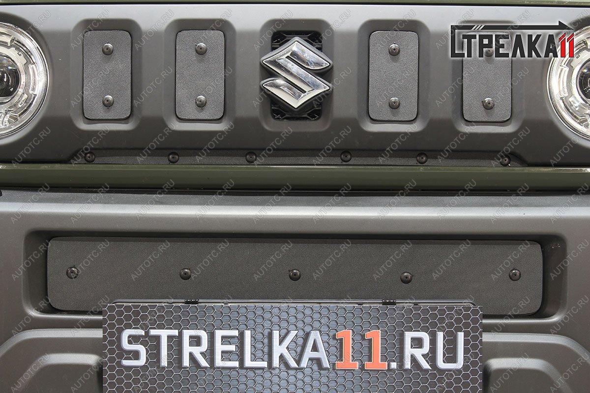 1 479 р. Зимняя заглушка решетки радиатора (верх 4 части) Стрелка11  Suzuki Jimny  JB64 (2018-2025) (черная)  с доставкой в г. Керчь