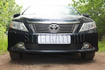 Зимняя заглушка решетки радиатора Стрелка11 Toyota Camry XV50 дорестайлинг (2011-2014) (черная)