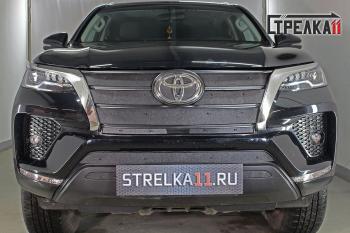 Зимняя защита на стяжке (верх 7 частей) Стрелка11 Toyota Fortuner  AN160 (2020-2025) рестайлинг (черная)