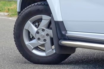 1 809 р. Брызговики Duster-Guard ПЕРЕДНИЕ широкие (2 шт.) RENAULT Duster 2012-2020  Renault Duster HS рестайлинг (2015-2021) (Передние)  с доставкой в г. Керчь. Увеличить фотографию 5