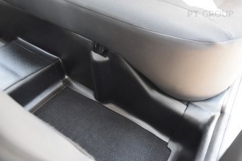 2 029 р. Накладки на ковролин заднего ряда Petroil Tuning  Renault Duster  HS (2010-2021) дорестайлинг, рестайлинг  с доставкой в г. Керчь. Увеличить фотографию 4