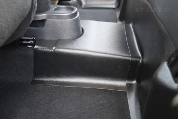 2 029 р. Накладки на ковролин заднего ряда Petroil Tuning  Renault Duster  HS (2010-2021) дорестайлинг, рестайлинг  с доставкой в г. Керчь. Увеличить фотографию 5