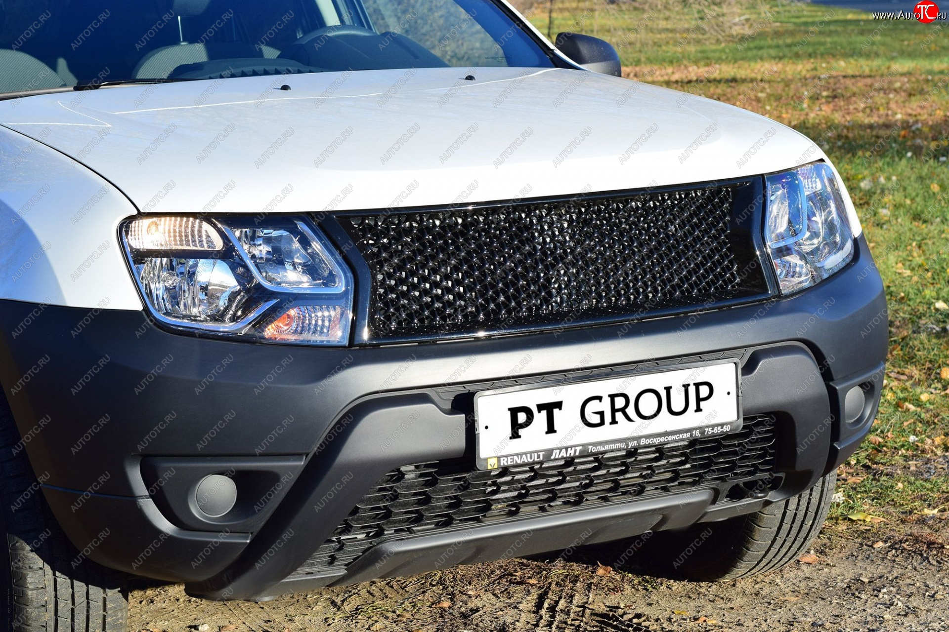 8 669 р. Решетка радиатора Petroil Tuning Renault Duster HS дорестайлинг (2010-2015) (Неокрашенная)  с доставкой в г. Керчь