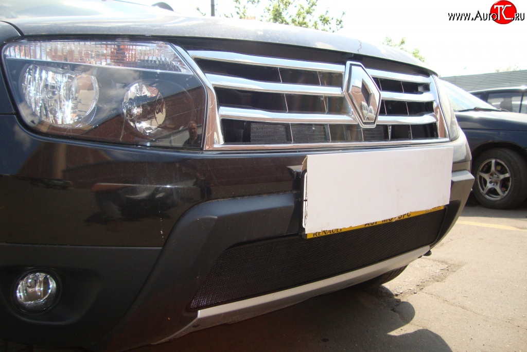 1 469 р. Сетка на бампер Russtal (хром) Renault Duster HS дорестайлинг (2010-2015)  с доставкой в г. Керчь
