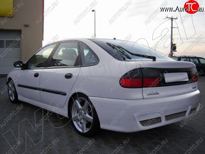 27 899 р. Задний бампер Rieger Renault Laguna X56 лифтбэк дорестайлинг (1993-1998)  с доставкой в г. Керчь