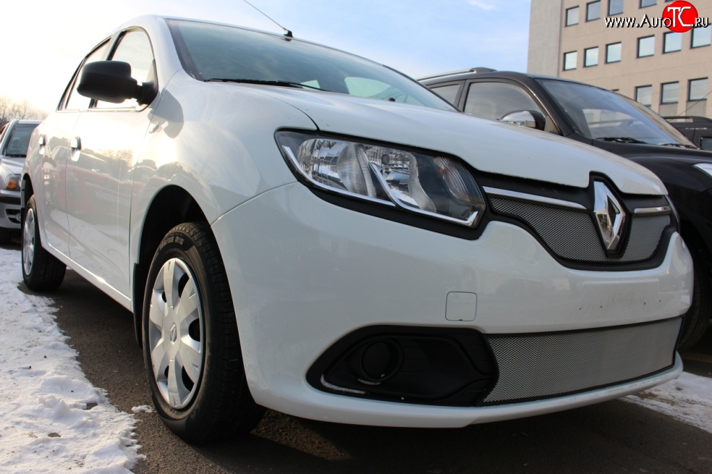 1 539 р. Нижняя сетка на бампер Russtal (хром) Renault Logan 2 дорестайлинг (2014-2018)  с доставкой в г. Керчь