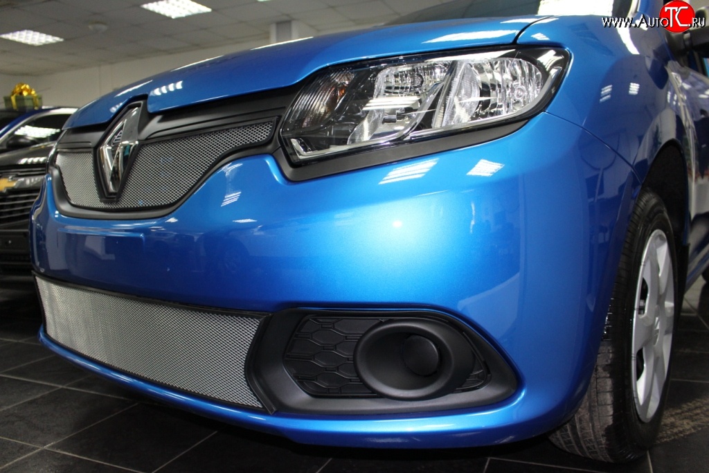 1 539 р. Нижняя сетка на бампер Russtal (хром) Renault Sandero (B8) дорестайлинг (2014-2018)  с доставкой в г. Керчь