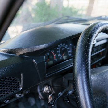 999 р. Накладка на парприз Autodemic (для авто с комбинацией приборов 21150-3801010 и щитком панели 21214-5325124) Лада нива 4х4 2131 Урбан 5 дв. рестайлинг (2019-2021)  с доставкой в г. Керчь. Увеличить фотографию 9