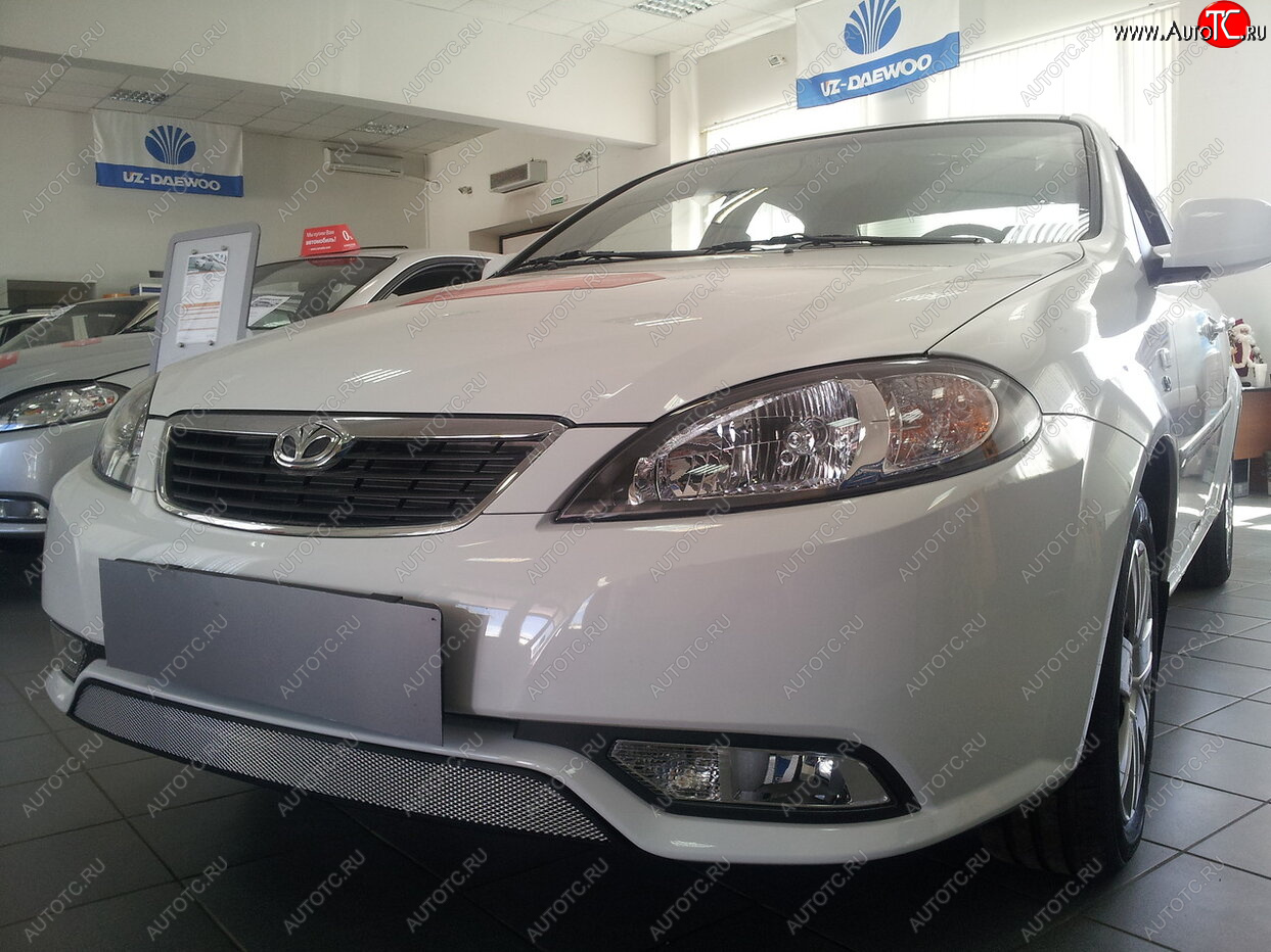 2 999 р.           Защита радиатора Daewoo Gentra chrome  Daewoo Gentra  KLAS (2012-2016) седан (хром)  с доставкой в г. Керчь