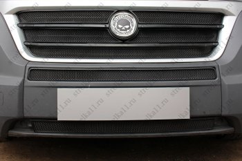 6 399 р. Защитная сетка в бампер (ячейка 3х7 мм, 5 частей) Alfeco Стандарт Fiat Ducato 290 (2014-2025) (Чёрная)  с доставкой в г. Керчь. Увеличить фотографию 2