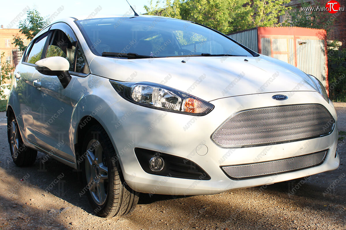 3 779 р.           Защита радиатора Ford Fiesta MK6 (рестайлинг) 2015- chrome низ PREMIUM  Ford Fiesta  6 (2012-2019) седан рестайлинг, хэтчбэк 3 дв. рестайлинг, хэтчбэк 5 дв. рестайлинг (хром)  с доставкой в г. Керчь
