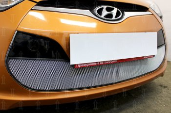 Защитная сетка радиатора в бампер (ячейка 3х7 мм) Стрелка11 Стандарт Hyundai Veloster  FS (2011-2014) дорестайлинг (хром)