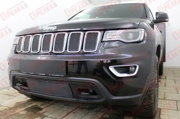 4 299 р. Защитная сетка радиатора в бампер (ячейка 4х10 мм, Laredo, Limited, Trailhawk) Стрелка11 Премиум  Jeep Grand Cherokee  WK2 (2017-2022) 2-ой рестайлинг (черная)  с доставкой в г. Керчь. Увеличить фотографию 2