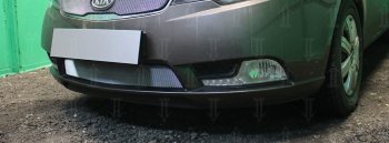 Защитная сетка радиатора в бампер (ячейка 3х7 мм) Стрелка11 Стандарт KIA Cerato 2 TD седан (2008-2013) (хром)