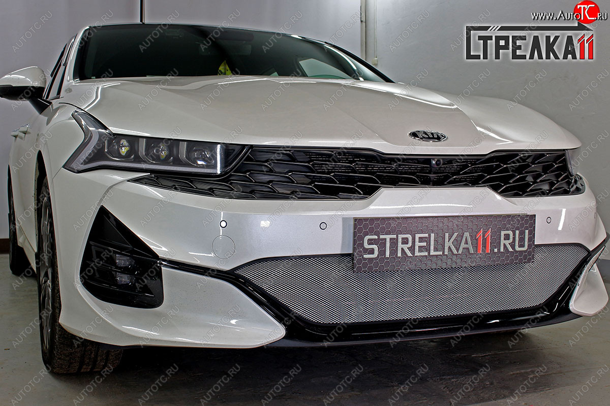 3 099 р. Защитная сетка радиатора в бампер (ячейка 3х7 мм, GT-Line) Стрелка11 Стандарт  KIA K5  DL (2019-2022) (хром)  с доставкой в г. Керчь