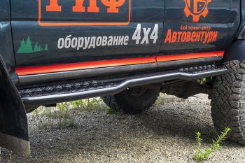 46 869 р. Защита порогов с подножкой РИФ  Toyota Hilux  N80, N90, N100, N110 (1988-1998) дорестайлинг, 1-ый рестайлинг, 2-ой рестайлинг  с доставкой в г. Керчь. Увеличить фотографию 7
