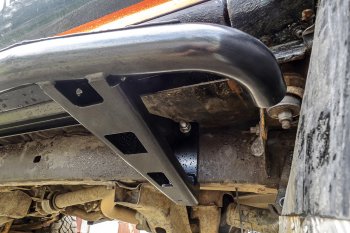 46 869 р. Защита порогов с подножкой РИФ  Toyota Hilux  N80, N90, N100, N110 (1988-1998) дорестайлинг, 1-ый рестайлинг, 2-ой рестайлинг  с доставкой в г. Керчь. Увеличить фотографию 9