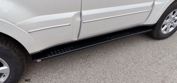 55 239 р. Защита порогов с подножкой РИФ Mitsubishi Pajero 4 V90 дорестайлинг (2006-2011)  с доставкой в г. Керчь. Увеличить фотографию 4