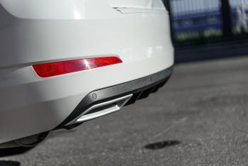 2 399 р. Накладка бампера (диффузор) MV-Tuning Skoda Octavia A7 дорестайлинг лифтбэк (2012-2017) (Глянец, Неокрашенная)  с доставкой в г. Керчь. Увеличить фотографию 3