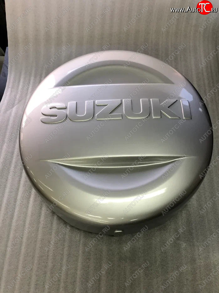6 949 р. Пластиковый колпак запасного колеса SUZUKI (верхняя часть, 225/70/16) Suzuki Grand Vitara JT 5 дверей 2-ой рестайлинг (2012-2016) (неокрашенный)  с доставкой в г. Керчь