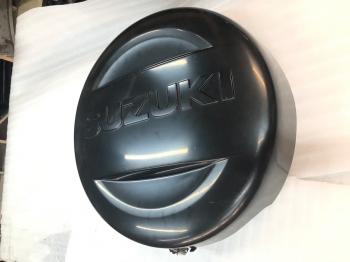6 949 р. Пластиковый колпак запасного колеса SUZUKI (верхняя часть, 225/70/16) Suzuki Grand Vitara JT 5 дверей 2-ой рестайлинг (2012-2016) (неокрашенный)  с доставкой в г. Керчь. Увеличить фотографию 2
