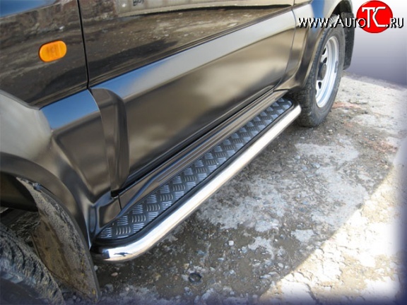 15 849 р. Широкая защита порогов из трубы диаметром 42 мм Slitkoff  Suzuki Jimny  JB23/JB43 (1998-2001) дорестайлинг (Цвет: нержавеющая полированная сталь)  с доставкой в г. Керчь