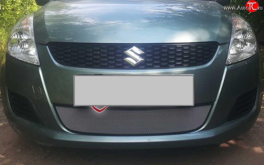 1 539 р. Сетка на бампер Russtal (хром) Suzuki Swift ZC72S дорестайлинг, хэтчбэк 5 дв. (2010-2013)  с доставкой в г. Керчь
