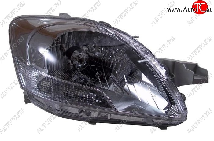 4 299 р. Правая фара SAT  Toyota Belta/Yaris  XP90 (2005-2012) седан  с доставкой в г. Керчь